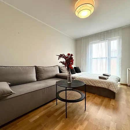 Madalinskiego 26 - Balcony & Lift - 700m Main Station Апартаменты Вроцлав