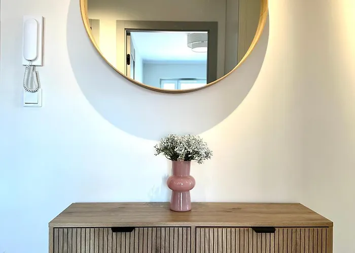 Madalinskiego 26 - Balcony & Lift - 700m Main Station