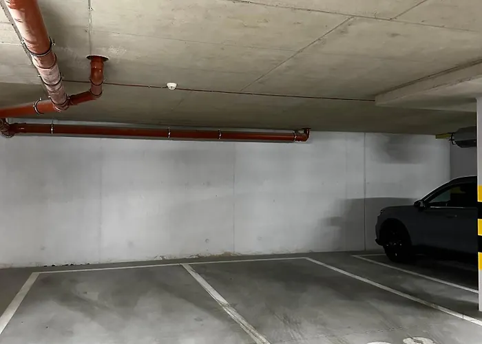 Madalinskiego 26 - Balcony & Lift - 700m Main Station Апартаменты *