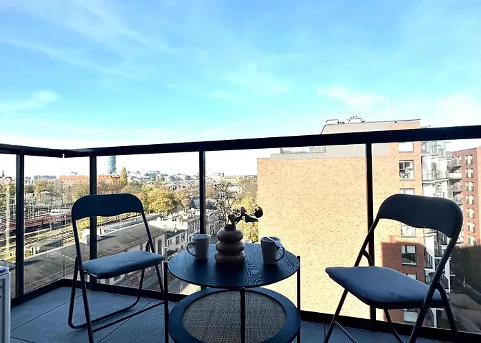 Апартаменты Madalinskiego 26 - Balcony & Lift - 700m Main Station Вроцлав