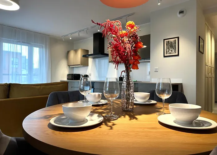 Madalinskiego 26 - Balcony & Lift - 700m Main Station Апартаменты Вроцлав