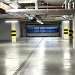Madalinskiego 26 - Balcony & Lift - 700m Main Station شقة