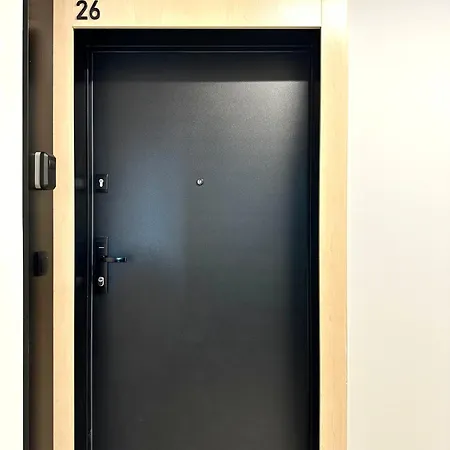 Madalinskiego 26 - Balcony & Lift - 700m Main Station