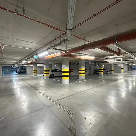 Lägenhet Madalinskiego 26 - Balcony & Lift - 700m Main Station