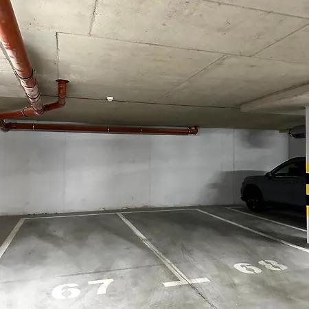 Madalinskiego 26 - Balcony & Lift - 700m Main Station Lägenhet *