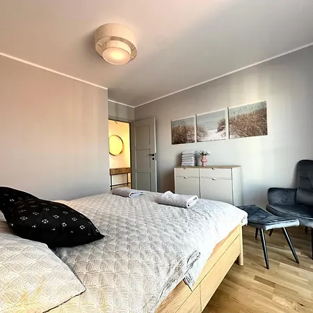 Lägenhet Madalinskiego 26 - Balcony & Lift - 700m Main Station