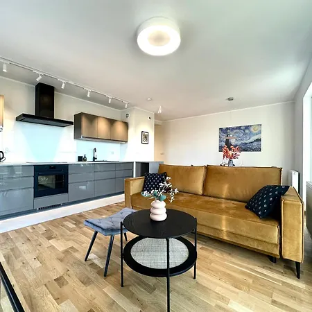 Lägenhet Madalinskiego 26 - Balcony & Lift - 700m Main Station Wrocław